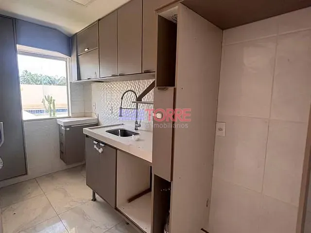 Casa 2 quartos e 2 banheiros, à venda, no bairro Olivença em Ilhéus