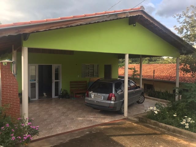 Casa com 600m² 4 quartos e 3 banheiros, à venda, no bairro Mantiqueira em Extrema