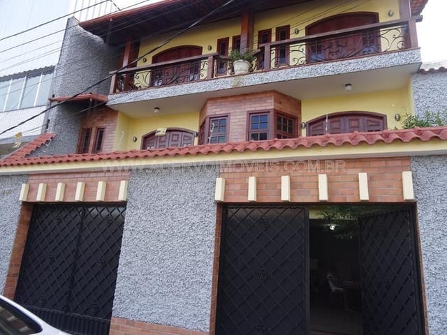 Casa com 300m² 4 quartos e 1 banheiro, à venda, no bairro Nova Era em Juiz de Fora