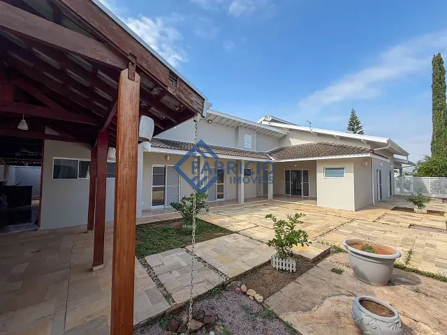 Casa com 810m² 4 quartos e 4 banheiros, à venda, no bairro Marambaia em Vinhedo