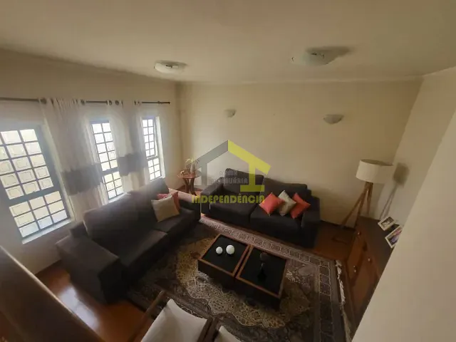 Casa com 250m² 3 quartos e 2 banheiros, à venda, no bairro Jardim Nice em Itatiba