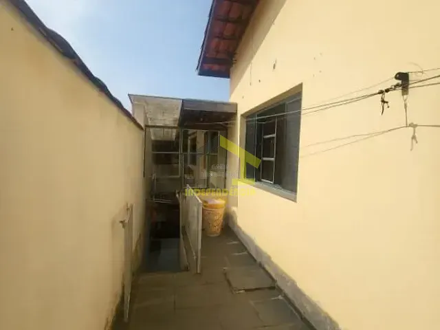 Casa com 250m² 3 quartos e 2 banheiros, à venda, no bairro Jardim Nice em Itatiba