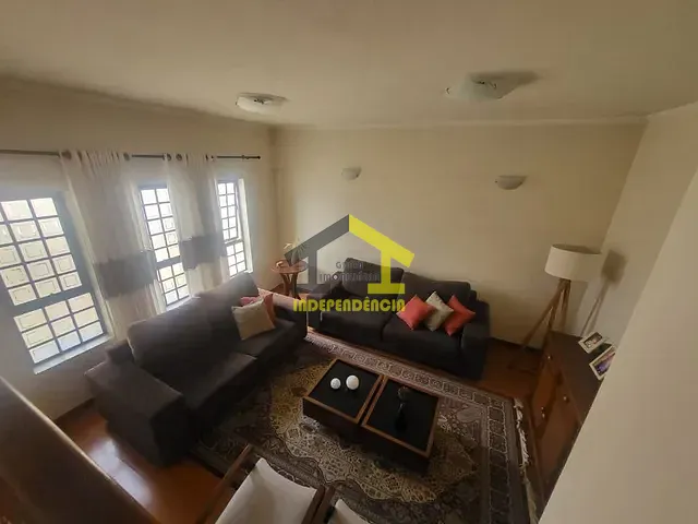 Casa com 250m² 3 quartos e 2 banheiros, à venda, no bairro Jardim Nice em Itatiba
