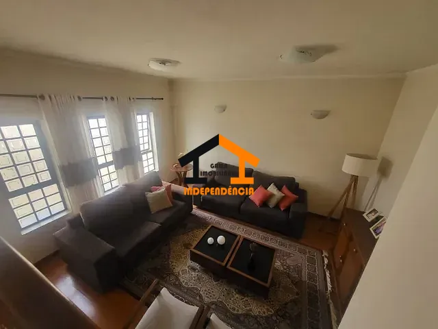 Casa com 250m² 3 quartos e 2 banheiros, à venda, no bairro Jardim Nice em Itatiba