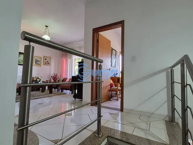 Casa com 510m² 3 quartos e 5 banheiros, à venda, no bairro Jardim América em Bragança Paulista