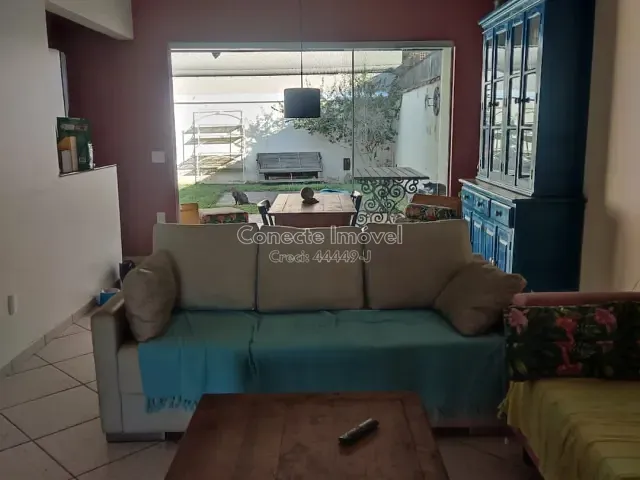 Casa com 250m² 3 quartos e 2 banheiros, à venda, no bairro Jardim das Tulipas em Holambra