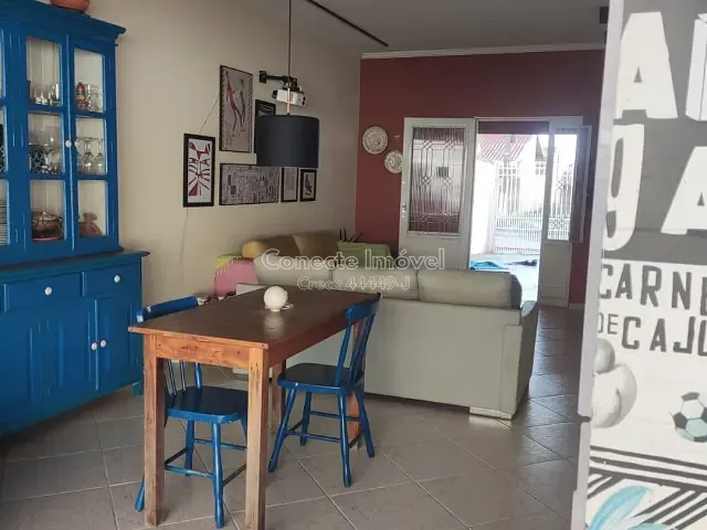 Casa com 250m² 3 quartos e 2 banheiros, à venda, no bairro Jardim das Tulipas em Holambra