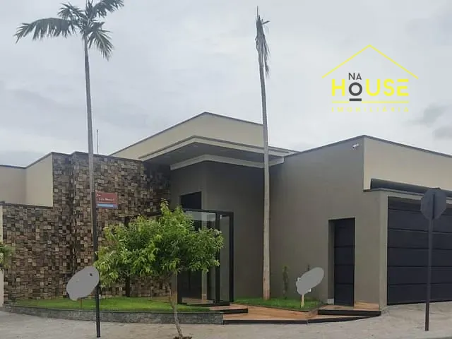 Casa com 256m², à venda, no bairro Jardim Residencial Vilar em Votuporanga