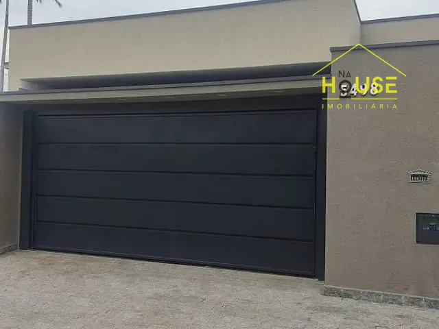 Casa com 256m², à venda, no bairro Jardim Residencial Vilar em Votuporanga