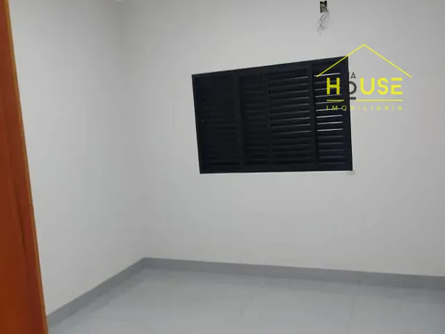 Casa com 256m², à venda, no bairro Jardim Residencial Vilar em Votuporanga