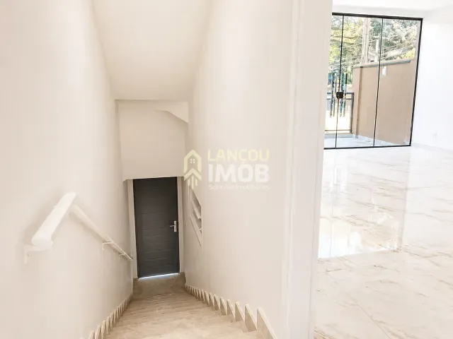 Casa 4 quartos e 5 banheiros, à venda ou para alugar, no bairro Vila Galvão em Jundiaí