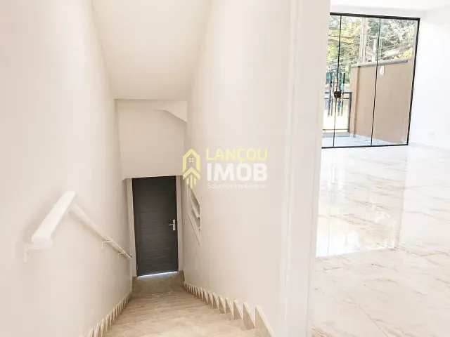 Casa 4 quartos e 5 banheiros, à venda ou para alugar, no bairro Vila Galvão em Jundiaí