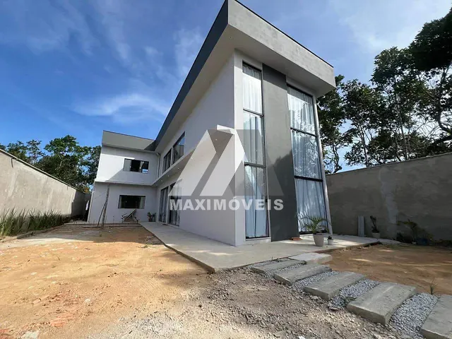 Casa com 360m² 4 quartos e 5 banheiros, à venda, no bairro Villas 2 em Porto Seguro