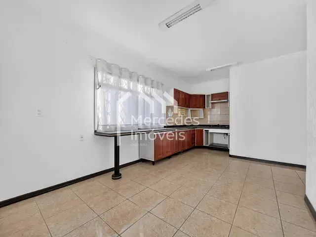 Casa com 566m², para alugar, no bairro Carvalho em Itajaí