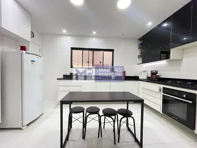 Casa com 392m² 4 quartos e 6 banheiros, à venda, no bairro Recreio dos Bandeirantes em Rio de Janeiro