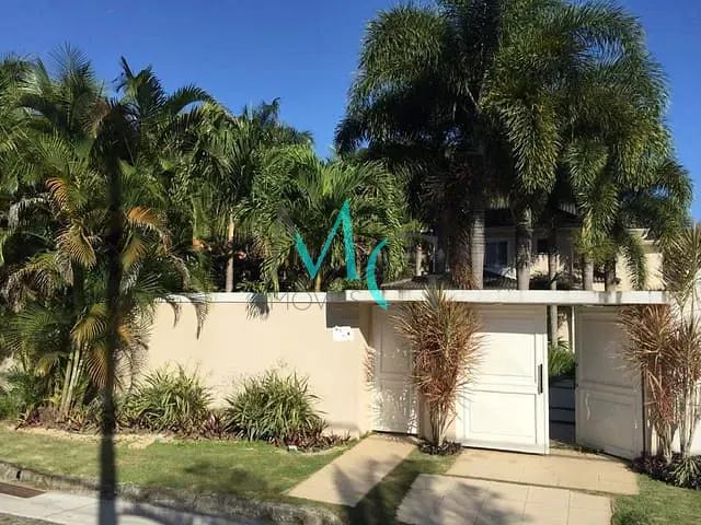 Casa com 480m² 3 quartos e 1 banheiro, à venda, no bairro Camorim em Rio de Janeiro