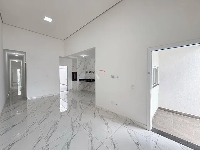 Casa com 170m² 3 quartos e 2 banheiros, à venda, no bairro Colúmbia em Londrina