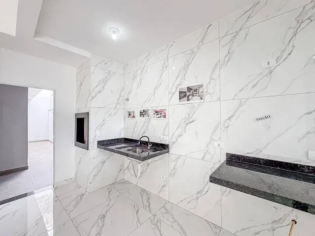 Casa com 170m² 3 quartos e 2 banheiros, à venda, no bairro Colúmbia em Londrina