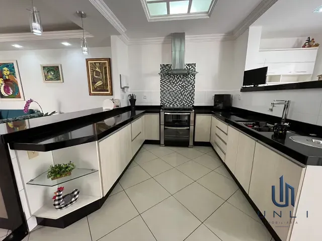 Casa 4 quartos e 3 banheiros, à venda, no bairro Jardim Paraíba em Volta Redonda