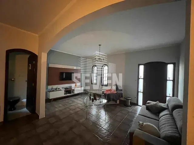 Casa com 280m², à venda ou para alugar, no bairro Parque Jardim Europa em Bauru