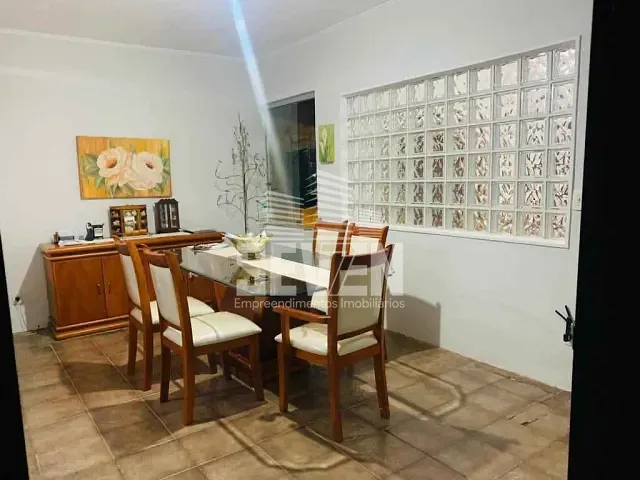Casa com 280m², à venda ou para alugar, no bairro Parque Jardim Europa em Bauru