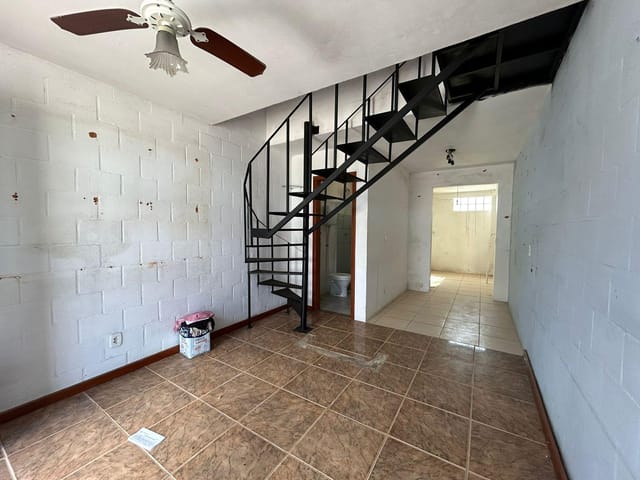 Casa com 96m² 2 quartos e 1 banheiro, à venda, no bairro Areal em Pelotas