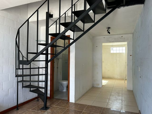 Casa com 96m² 2 quartos e 1 banheiro, à venda, no bairro Areal em Pelotas