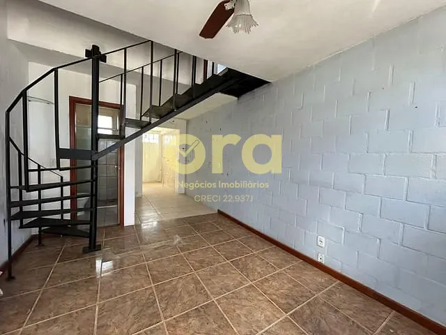 Casa com 96m² 2 quartos e 1 banheiro, à venda, no bairro Areal em Pelotas