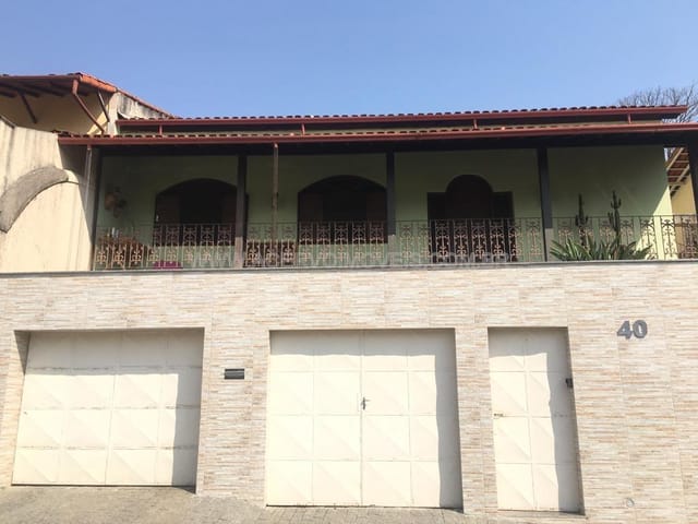 Casa 4 quartos e 3 banheiros, à venda, no bairro Bom Clima em Juiz de Fora