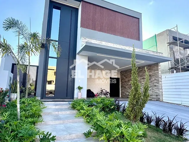 Casa com 300m² 4 quartos e 5 banheiros, à venda, no bairro Jardim Itália em Cuiabá
