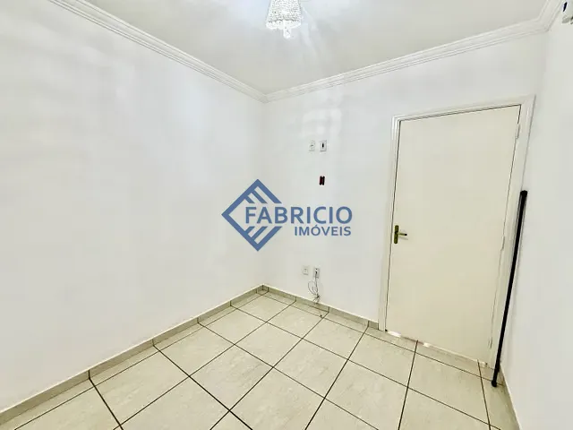 Casa com 180m² 3 quartos e 2 banheiros, para alugar, no bairro Nova Vinhedo em Vinhedo