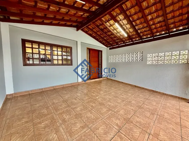 Casa com 180m² 3 quartos e 2 banheiros, para alugar, no bairro Nova Vinhedo em Vinhedo