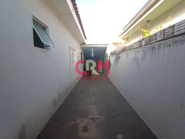 Casa com 200m² 3 quartos e 2 banheiros, à venda, no bairro Vale do Sol em Taquaritinga