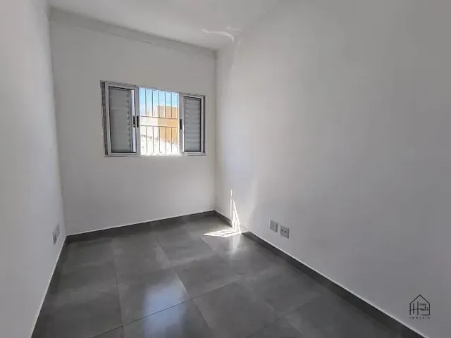 Casa 3 quartos e 1 banheiro, para alugar, no bairro Jardim Rosalina em Cotia