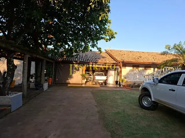 Casa com 1000m² 2 quartos e 3 banheiros, à venda, no bairro Vale dos Cebrantes-Medeiros em Jundiaí