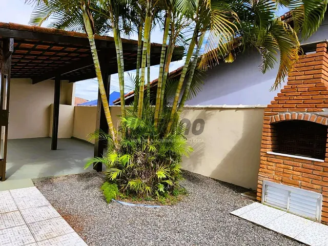 Casa com 288m² 3 quartos e 1 banheiro, à venda, no bairro Satélite em Itanhaém