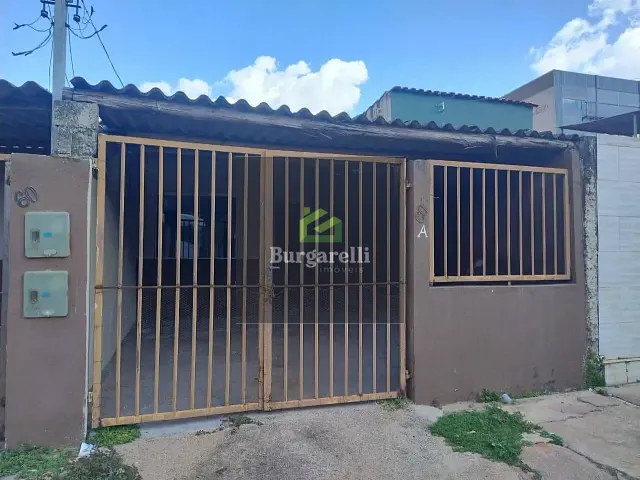Casa 2 quartos e 1 banheiro, para alugar, no bairro Residencial Tipuana em Lavras