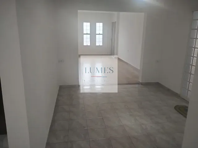 Casa 2 quartos e 2 banheiros, para alugar, no bairro Cariobinha em Americana