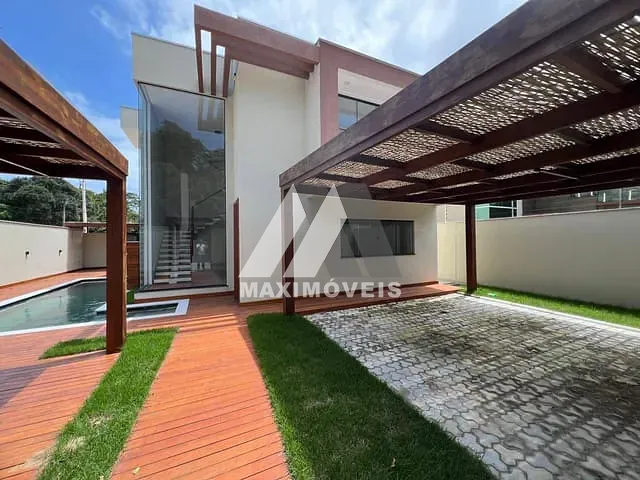 Casa com 300m² 4 quartos e 5 banheiros, à venda, no bairro Arraial D'Ajuda em Porto Seguro