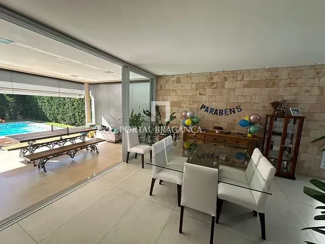 Casa com 455m² 3 quartos e 5 banheiros, à venda, no bairro Condomínio Residencial Campos do Conde em Bragança Paulista