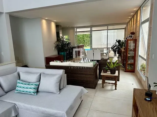 Casa com 455m² 3 quartos e 5 banheiros, à venda, no bairro Condomínio Residencial Campos do Conde em Bragança Paulista