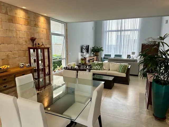 Casa com 455m² 3 quartos e 5 banheiros, à venda, no bairro Condomínio Residencial Campos do Conde em Bragança Paulista