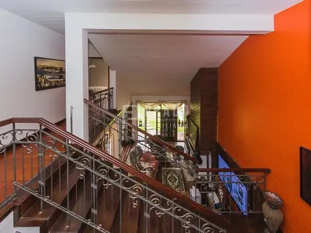 Casa 3 quartos e 6 banheiros, à venda, no bairro Três Vendas em Pelotas