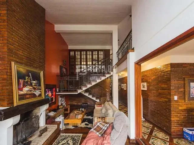 Casa 3 quartos e 6 banheiros, à venda, no bairro Três Vendas em Pelotas