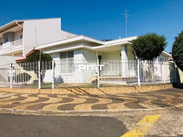 Casa com 395m² 4 quartos e 3 banheiros, à venda, no bairro Taquaral em Taquaral