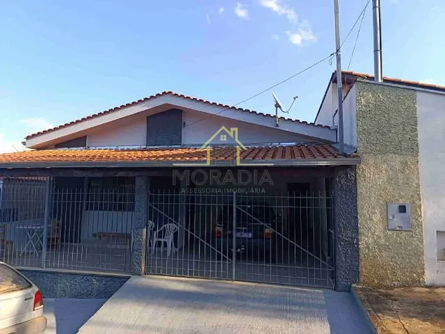 Casa com 250m² 2 quartos e 1 banheiro, à venda, no bairro Jardim Planalto em Guaxupé