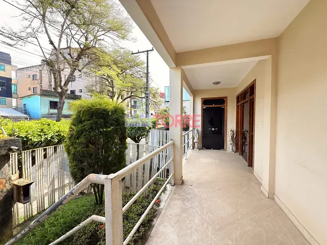 Casa com 250m² 4 quartos e 4 banheiros, para alugar, no bairro Jardim Vitória em Itabuna