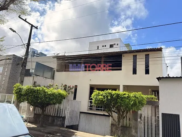 Casa com 250m² 4 quartos e 4 banheiros, para alugar, no bairro Jardim Vitória em Itabuna