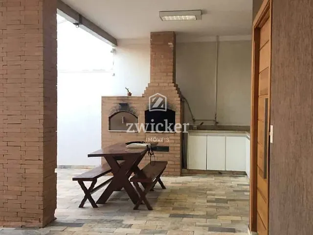 Casa com 250m² 3 quartos e 2 banheiros, para alugar, no bairro Jardim Terra Branca em Bauru