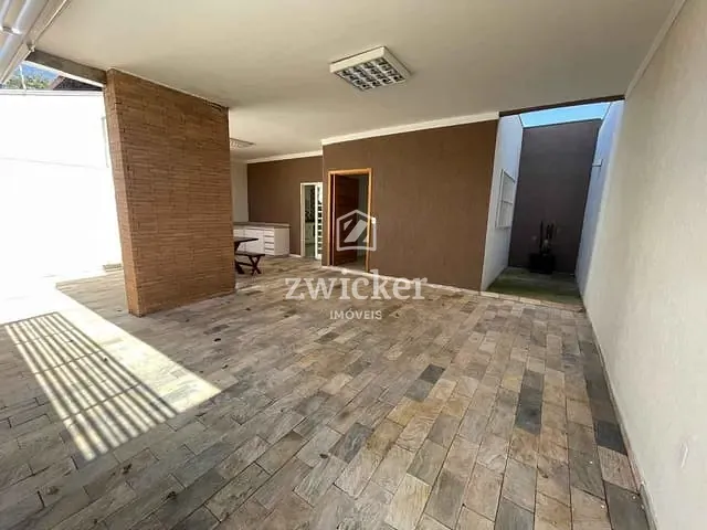 Casa com 250m² 3 quartos e 2 banheiros, para alugar, no bairro Jardim Terra Branca em Bauru